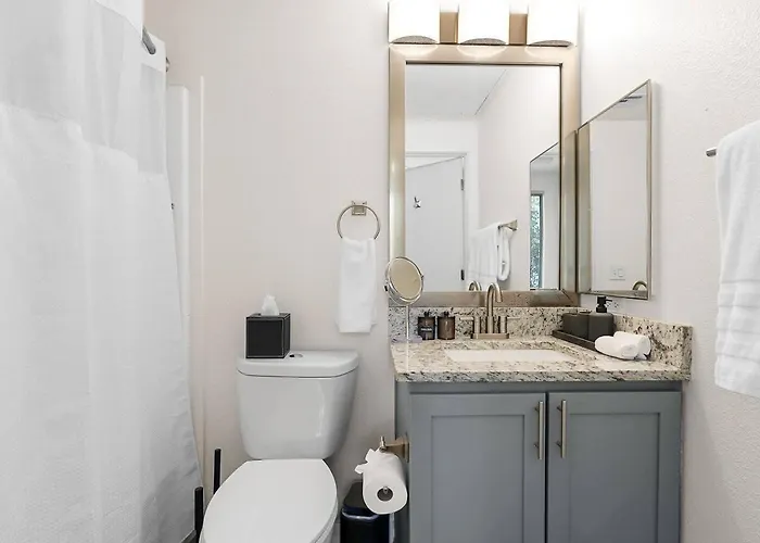 Urban Retreat 2br Near Asu & Shops *