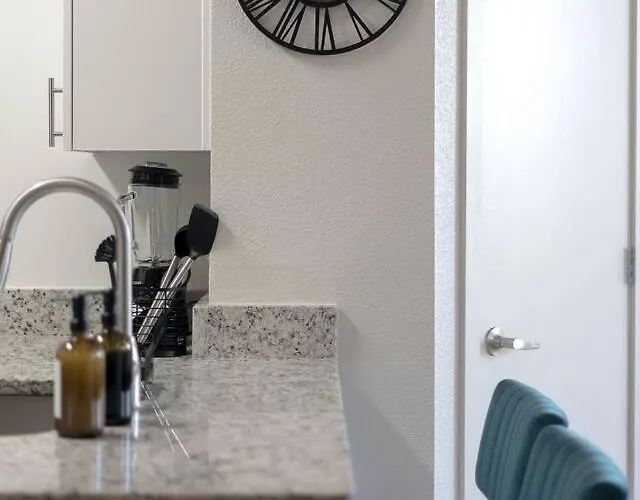 Urban Retreat 2br Near Asu & Shops * Tempe