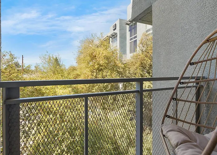 Urban Retreat 2br Near Asu & Shops